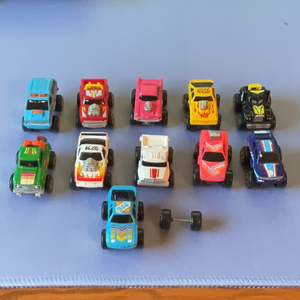 Micro Machines Mini Monster Wheels Road Champs